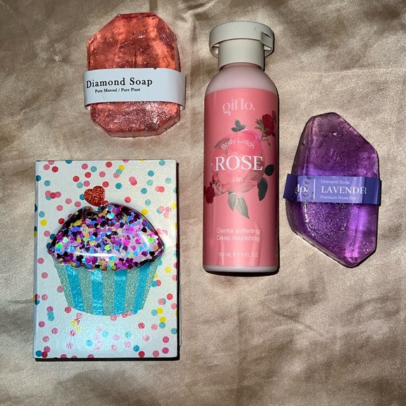 Soap & Lotion Gift Set NWOT - Picture 1 of 6